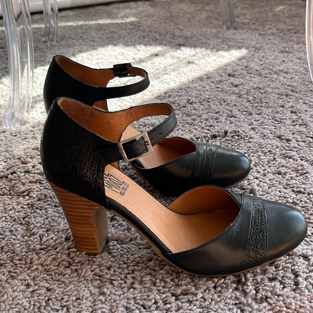 Brand new! Miz Mooz black leather Mary Jane style heel